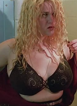 Sara Rue's (Dr. Stephanie From 'The Big Bang Theory') Huge Plot Reveal In 'Gypsy 83' (2001)'