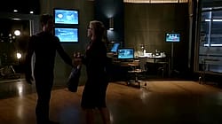Arrow Memorial Edition: Emily Bett Rickards' Fiery Felicity Smoak Plot In The Flash'