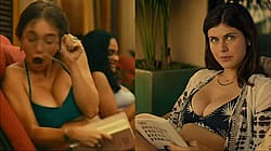 Sydney Sweeney And Alexandra Daddario's Plots Side By Side In The White Lotus'