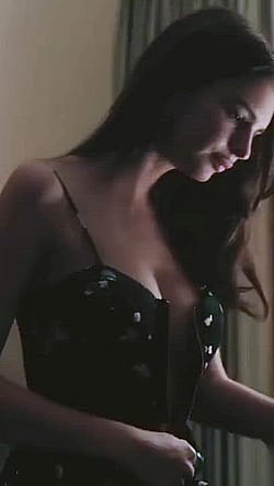 Ben Affleck Sucking Those Yummy, Puffy Nipples Of Emily Ratajkowski In Gone Girl !'