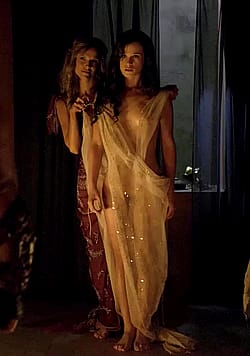 Gwendoline Taylor & Ellen Hollman - Gorgeous Plot In 'Spartacus''