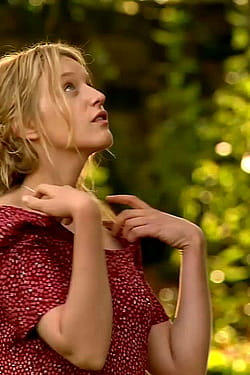 Ludivine Sagnier's fine french plotin 'La petite Lili''