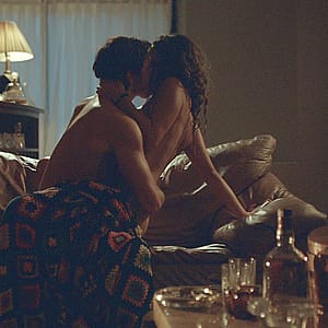 Adria arjona (Narcos S01E02-2015)'