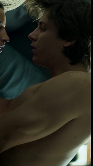 Julia Wieniawa in Unpredictable (2024) - 4K 60fps'