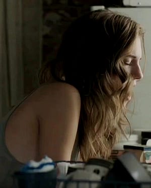 Allison Williams - Girls S4:E1 (2015)'