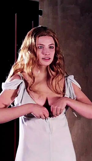 Miriam Giovanelli - Dracula 3D (2012)'
