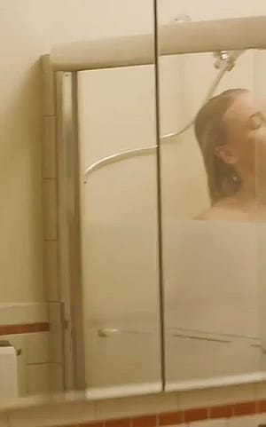 Yvonne Strahovski - Manhattan Night (2016)'