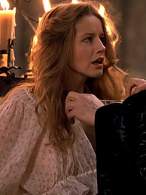 Laure Marsac in Interview with a Vampire (US-1994) [upscaled, brightened]'