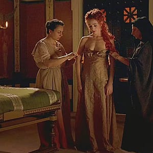 Kerry Condon in 'Rome' S01E01 (2005)'