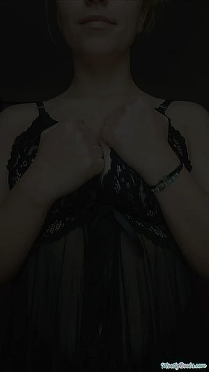 A small preview of my boobs'